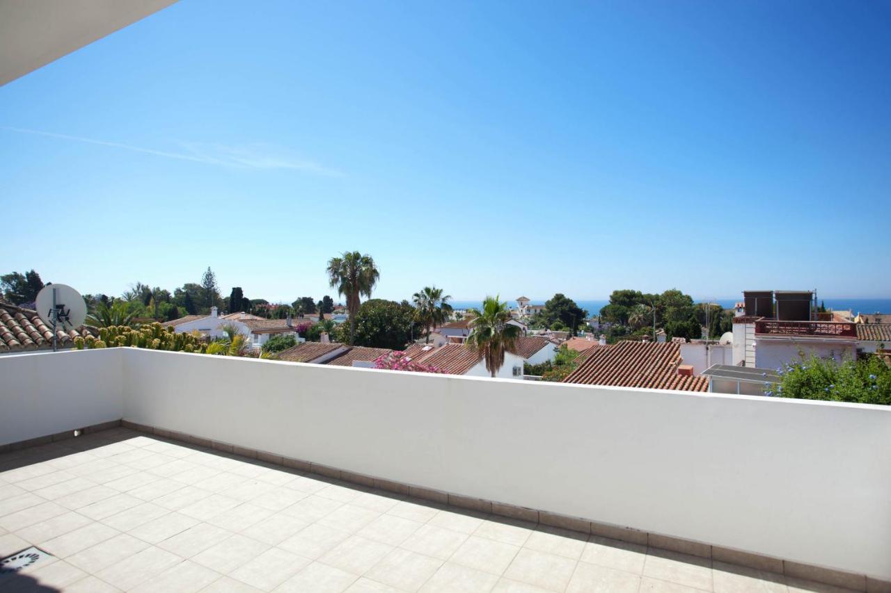 Modern Villa Close To Costabella Beach マルベーリャ エクステリア 写真